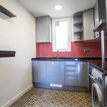 41ari1045- Fantastic And Super Spacious 3bed In The Center