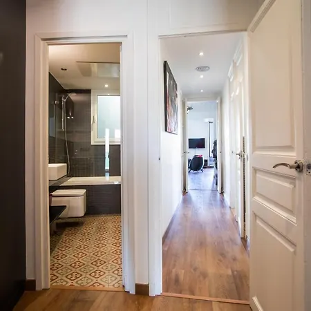 41ari1045- Fantastic And Super Spacious 3bed In The Center Apartment Barcelona