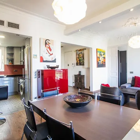 41ari1045- Fantastic And Super Spacious 3bed In The Center